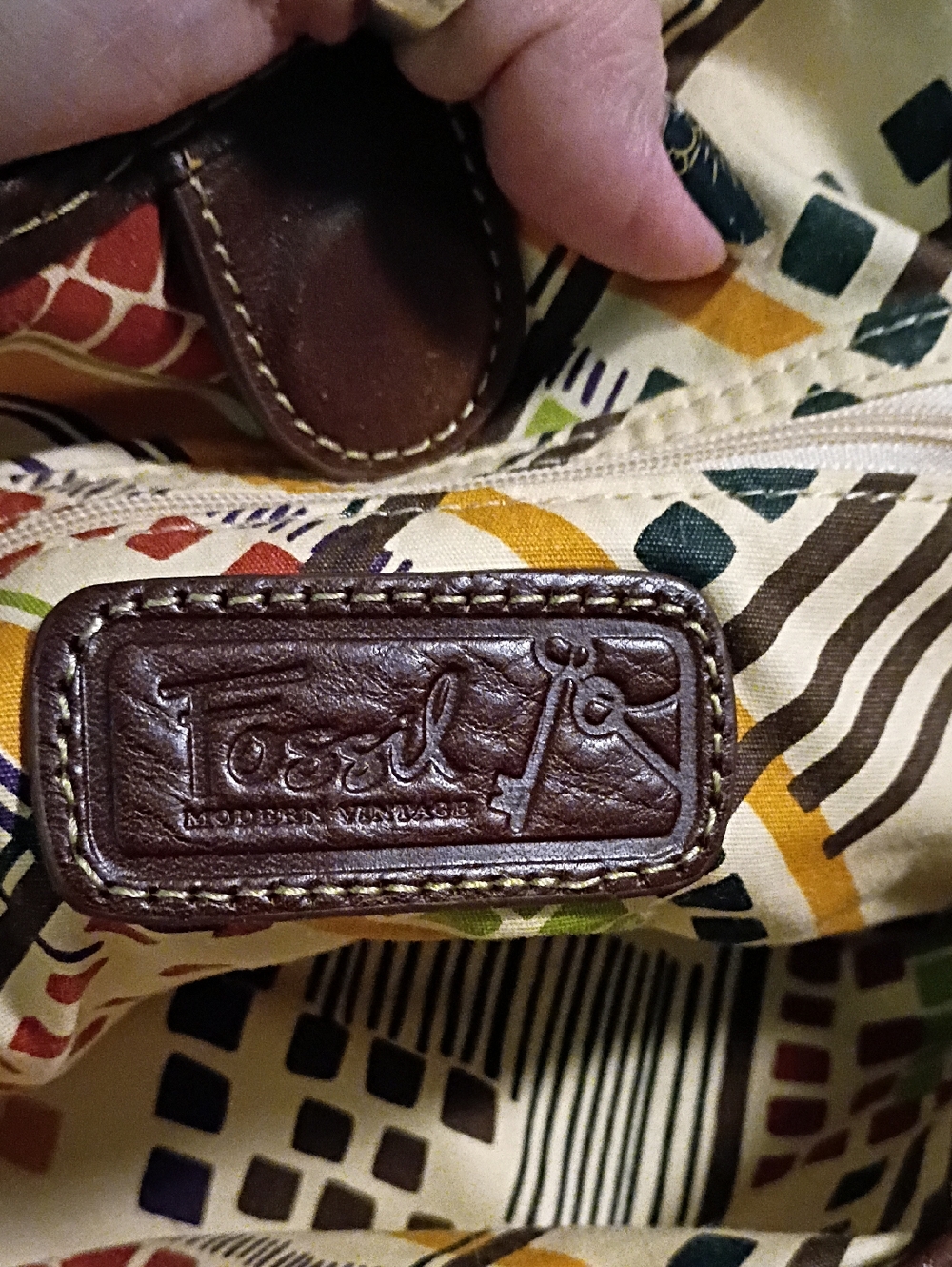 Fossil Brown Leather Logo Shoulder Bag with Multicolor Geometric Lining